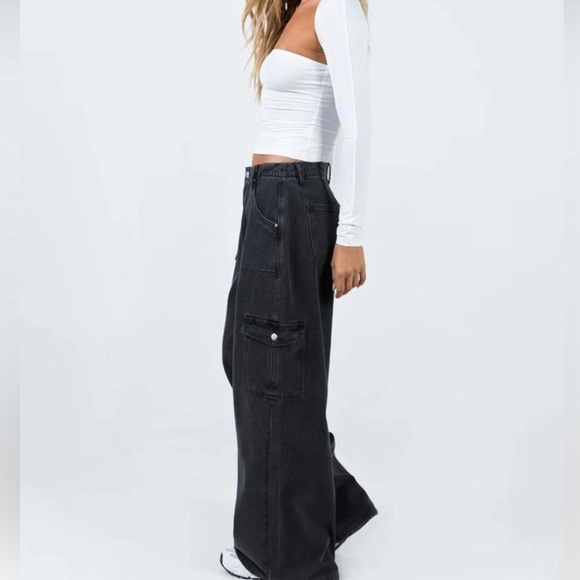 Princess Polly ADRIANNE WIDE LEG CARGO JEANS Black Gray Wash Denim Size 4 - Picture 2 of 10